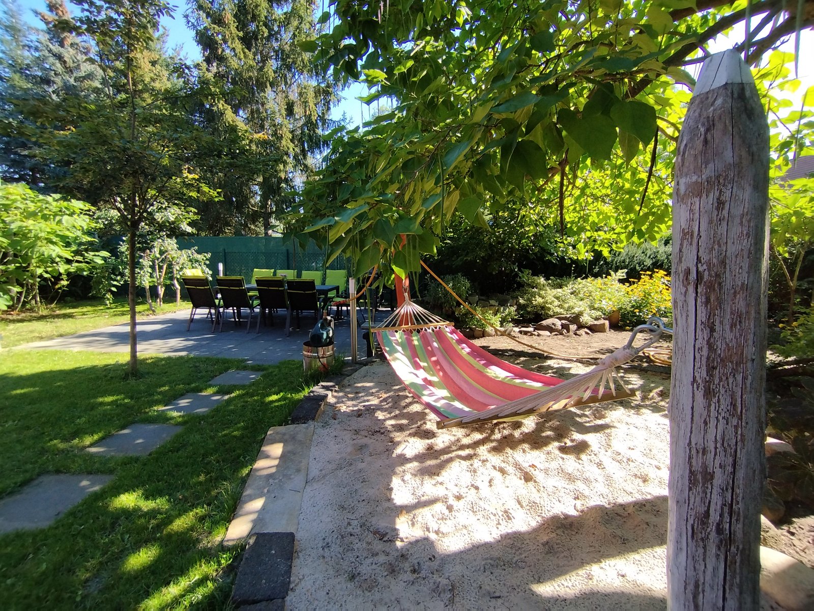 Hängematte im Garten der Ferienwohnung
